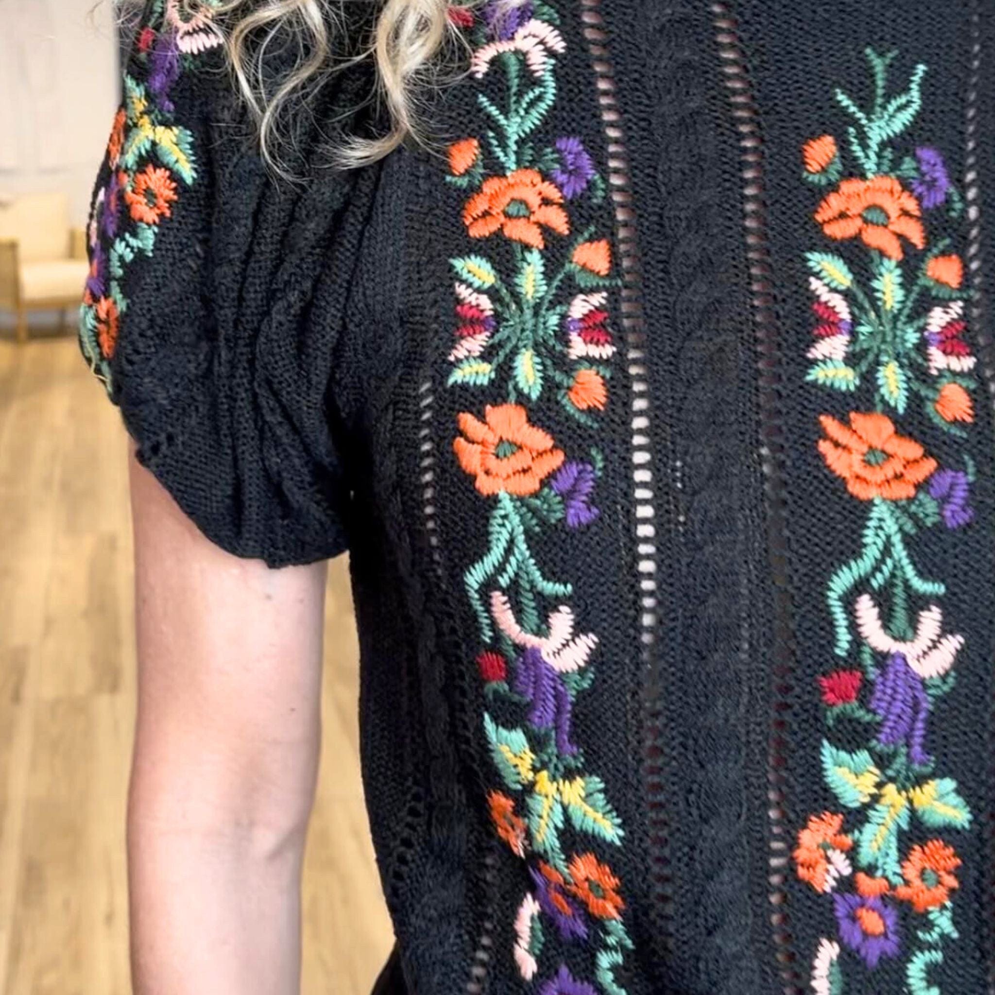 CSS - Floral Knitted Top