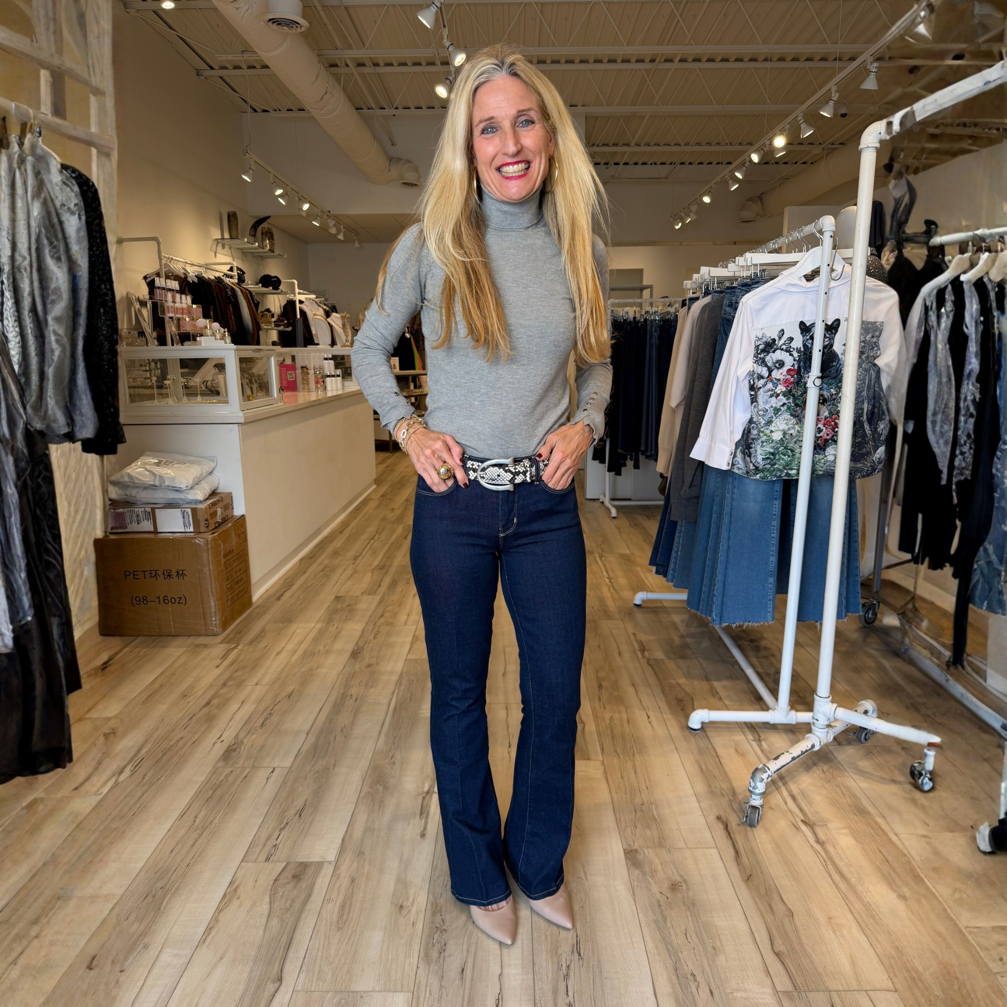 CSS - Turtle Neck Button Sleeve