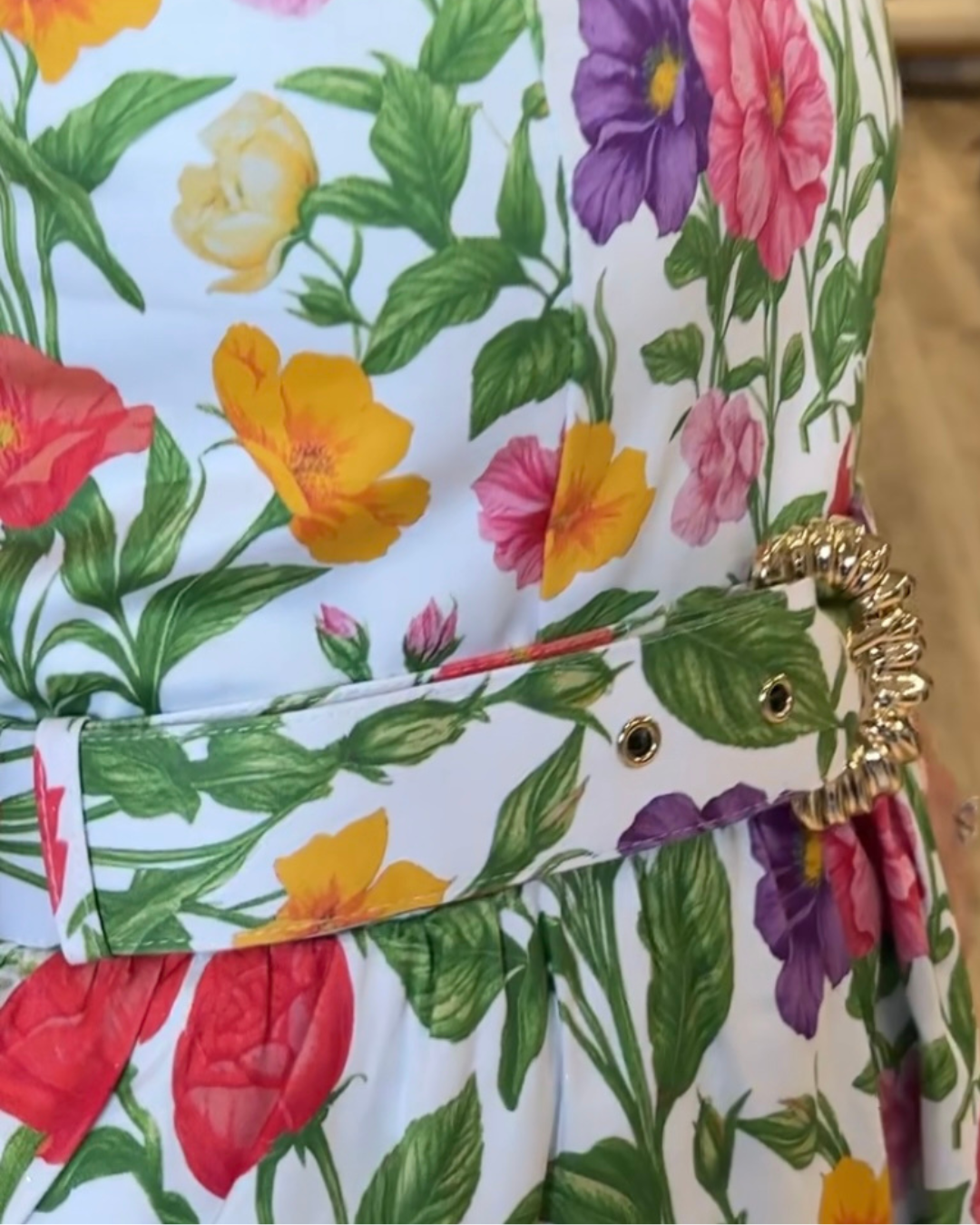 Lauren Maxi – Bold Florals and a Flattering Fit