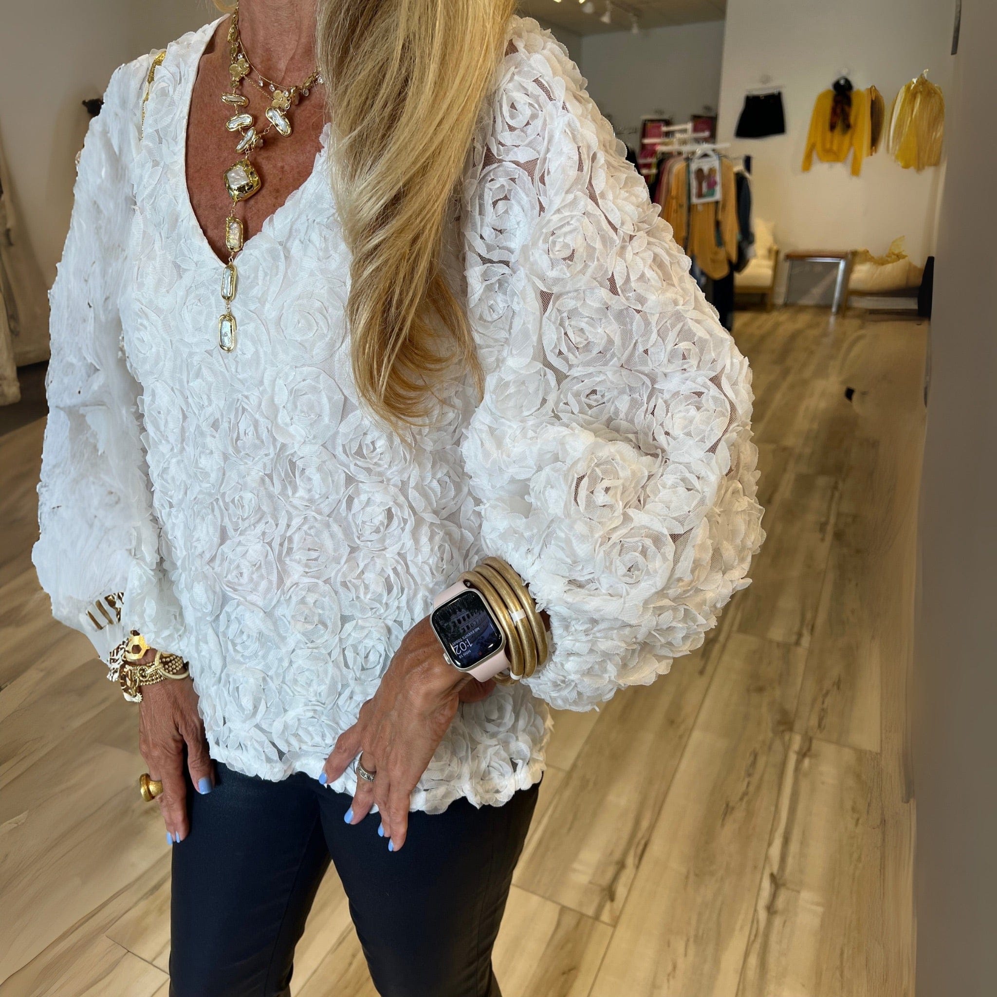 CSS - Ellison emb. Top